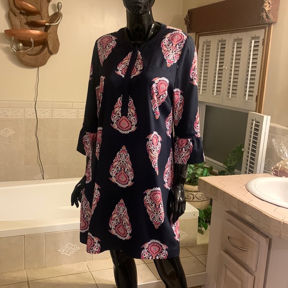 Crown & ivy Tunic - Picture 1 of 8